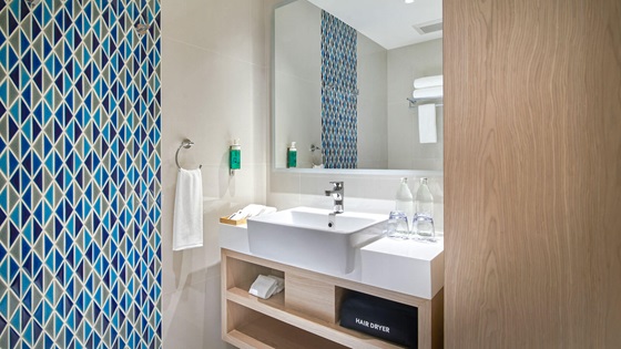 Bathroom in Deluxe - 普吉岛曜舍度假酒店