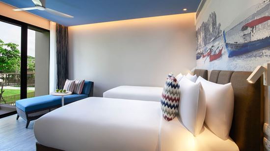 Deluxe Twin Deluxe Twin