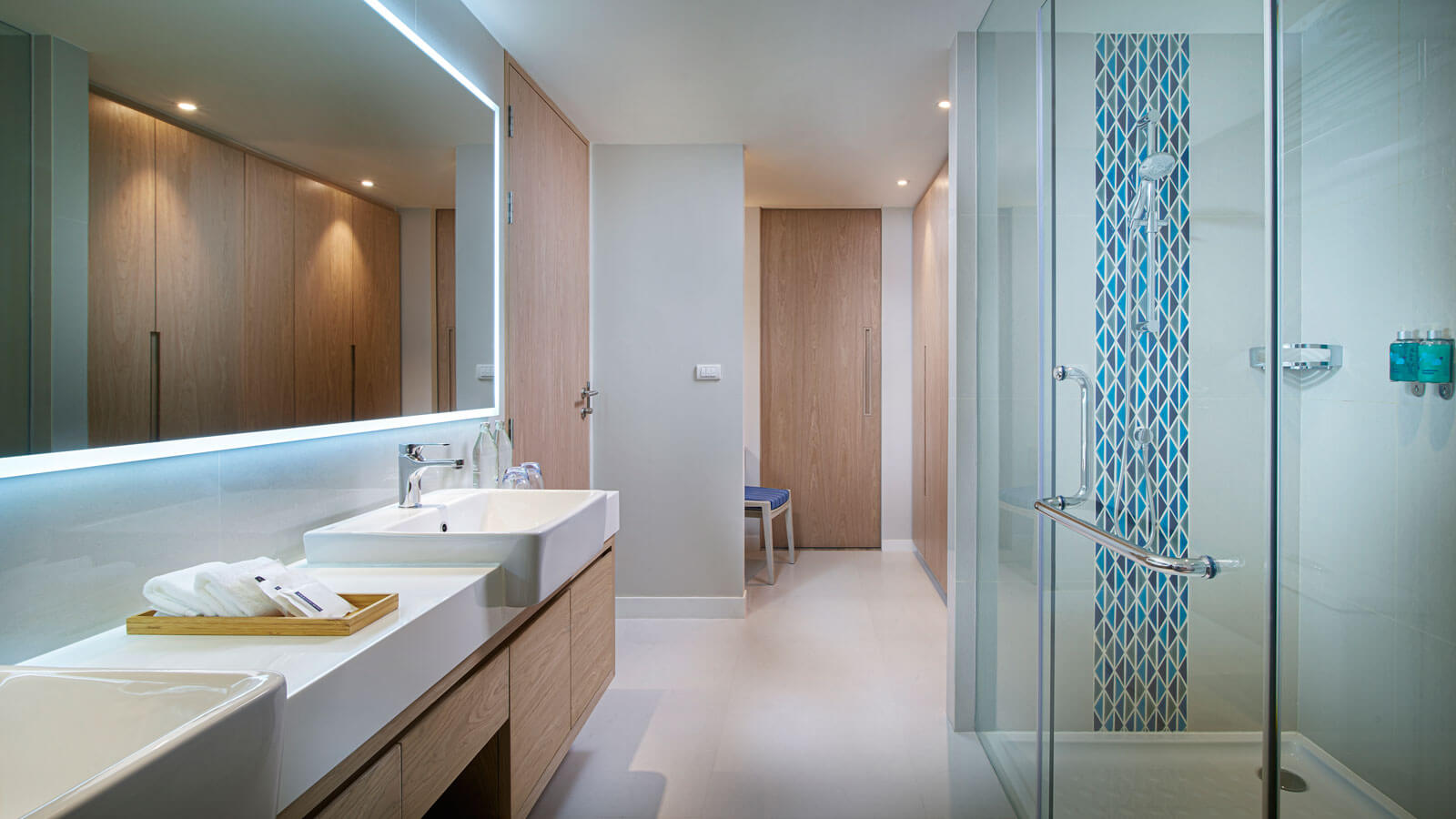  One Bedroom Suite Balcony - Bathroom - 布吉遨舍度假酒店