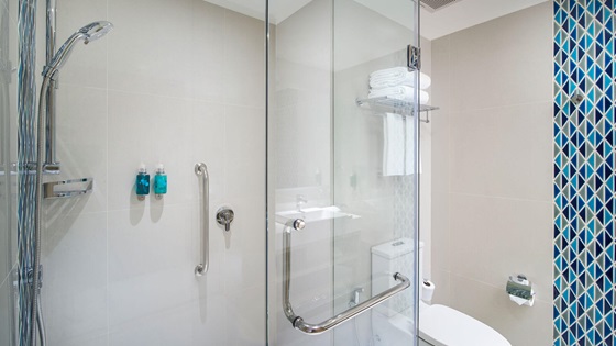 Superior Family Two Bedroom Bathroom - 普吉岛曜舍度假酒店
