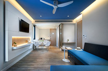 Suite Une Chambre Balcon Vue Piscine
