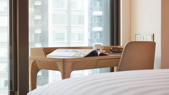Deluxe City View Queen - Work space - Y Hotel Hong Kong (Images are a visual preview and may vary) - Y Hotel Hong Kong