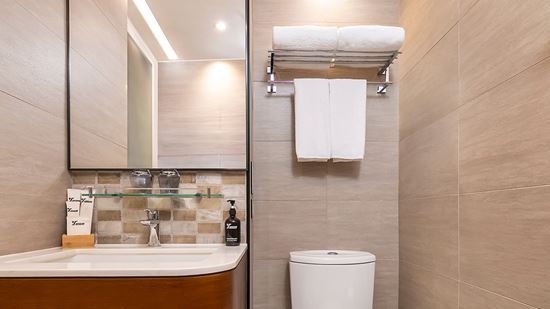 one-bedroom-suite_bathroom