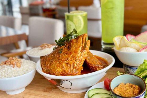 Kari Kepala Ikan Set - OZO George Town Penang