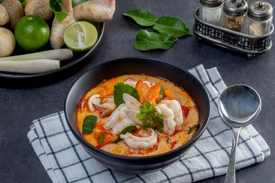 Thai Meets West - OZO ג'ורג 'טאון פנאנג (OZO George Town Penang)