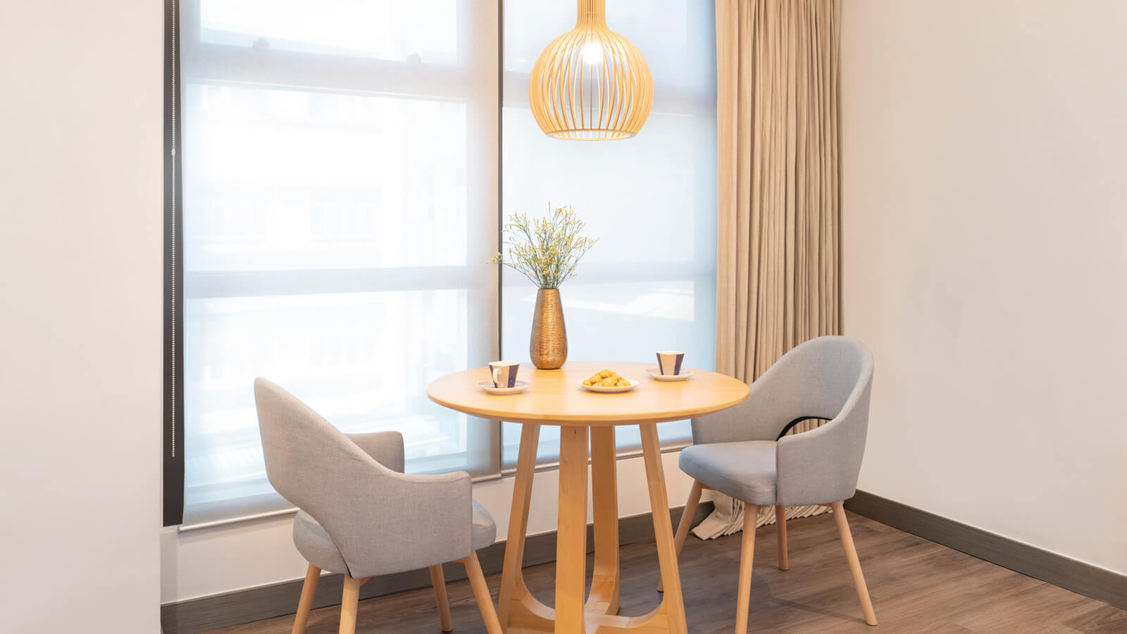 One Bedroom - Dining Area - Shama Central Hong Kong