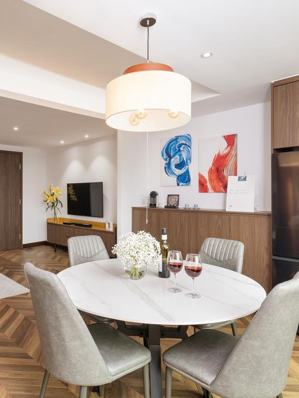 main-full_luxury-one-bedroom_xl