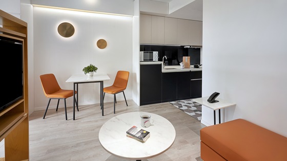 Studio King - Dining Area and Kitchenette - Shama Hub New City Changchun
