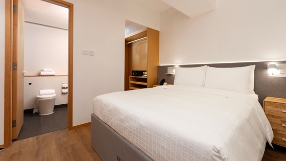 One Bedroom City View - Bedroom and Bathroom and Closet - Shama Hub Metro South Hong Kong