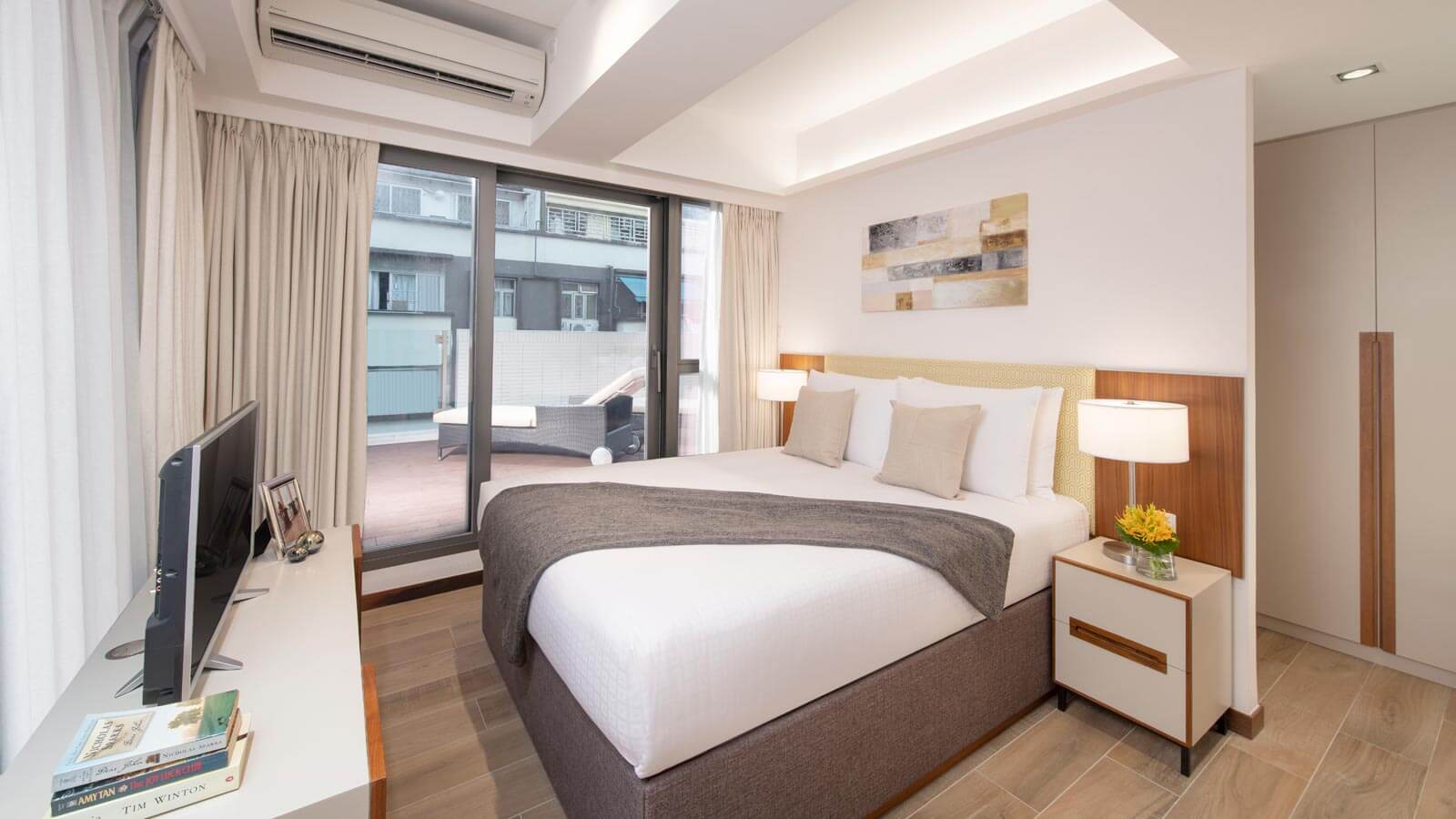 一房單位連雙露台的臥室 - 香港莎瑪港島北服務式公寓 - 香港莎瑪港島北服務式公寓