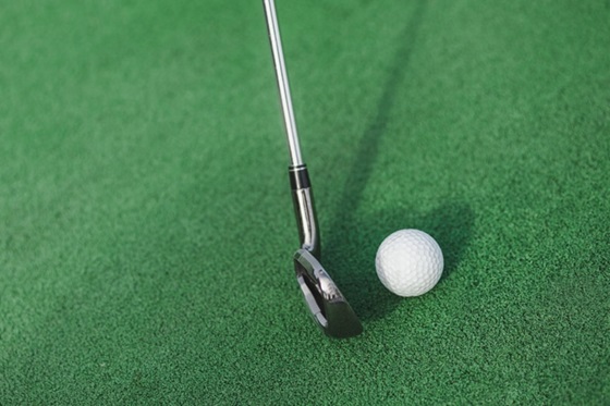 Indoor golf driving range - Shama Lakeview Asoke Bangkok