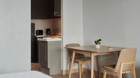 Studio - Kitchen and Dining Corner - 샤마 레이크뷰 아속 방콕