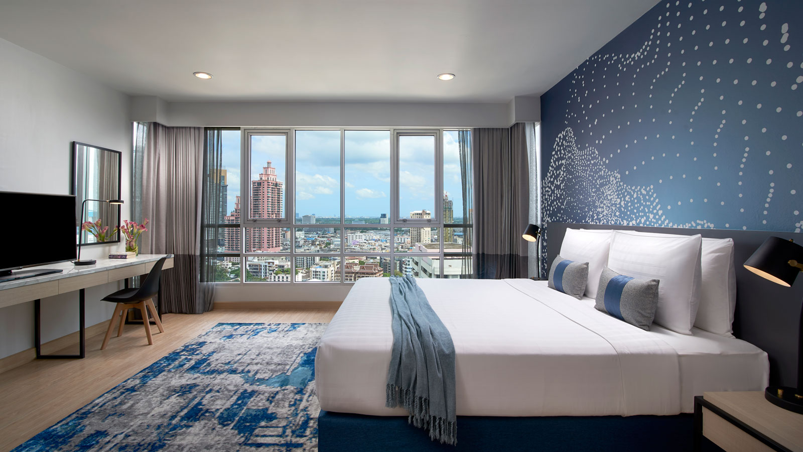 Three Bedroom Panoramic View - Master Bedroom - 샤마 레이크뷰 아속 방콕