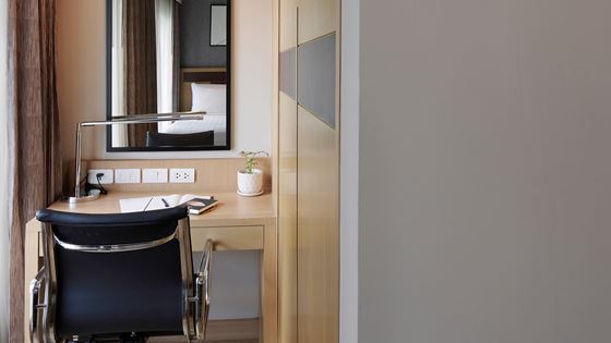 Two Bedroom - Working Corner - Shama Lakeview Asoke Bangkok