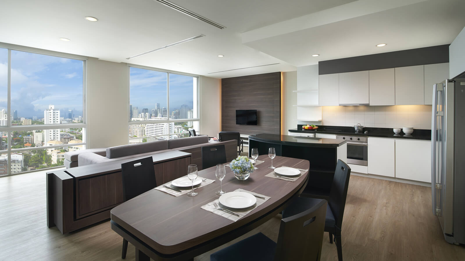 Three Bedroom Deluxe Terrace - Dining and Living Area - Shama Sukhumvit Bangkok
