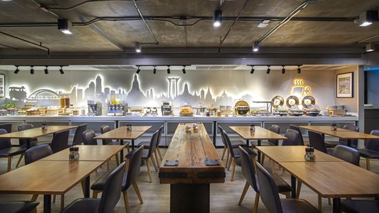 Brainwake Cafe - Seating area