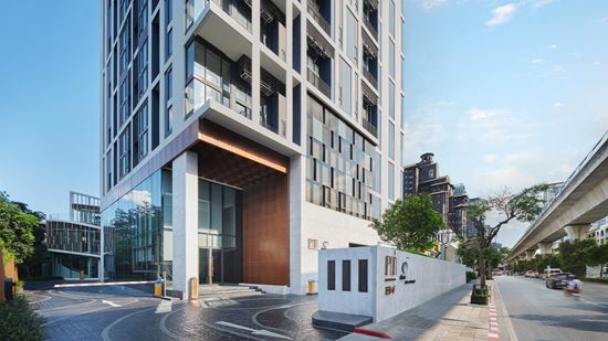 exterior_main-entrance