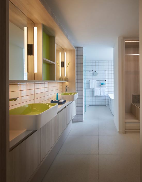 Deluxe Corner  Bathroom - Shama Yen-Akat Bangkok