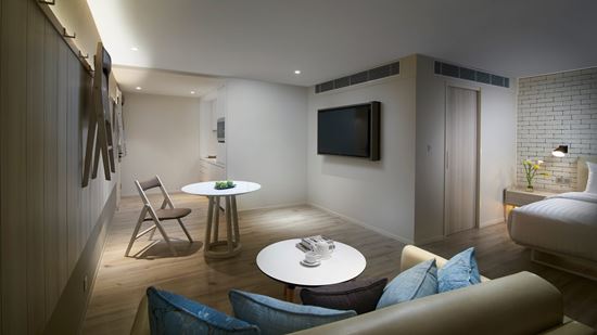 Deluxe Corner  Living Area - Shama Yen-Akat Bangkok