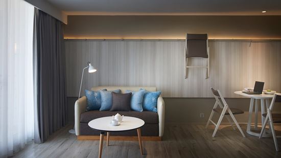 Deluxe Corner  Living Area - Shama Yen-Akat Bangkok